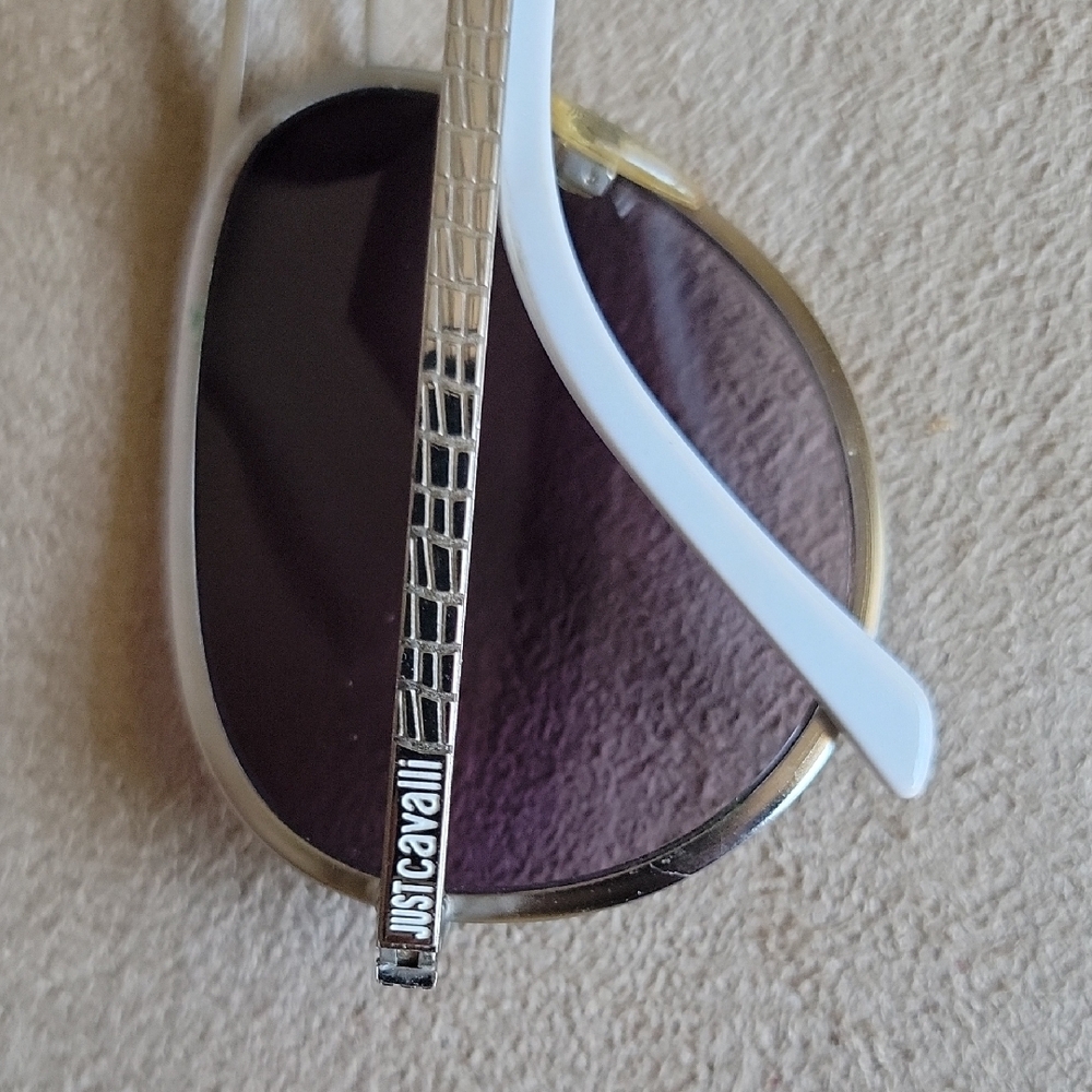 White and Silver Aviator Sunglasses - Picture 6 of 10